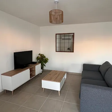 Lejlighed Cocon Design Avec Jardin Prive Aimargues