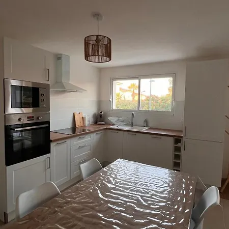 Lejlighed Cocon Design Avec Jardin Prive Aimargues