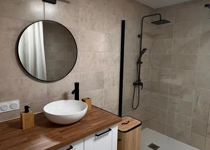 Cocon Design Avec Jardin Prive *