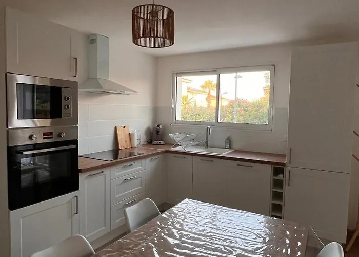 Apartman Cocon Design Avec Jardin Prive Aimargues